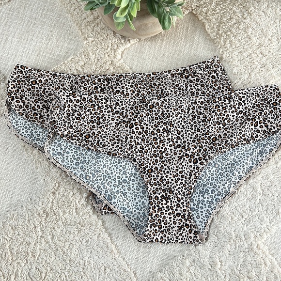 🌸NWT Victoria’s Secret Set of 5 Hiphugger Panties Multiple Colors Sz Large - Picture 6 of 8